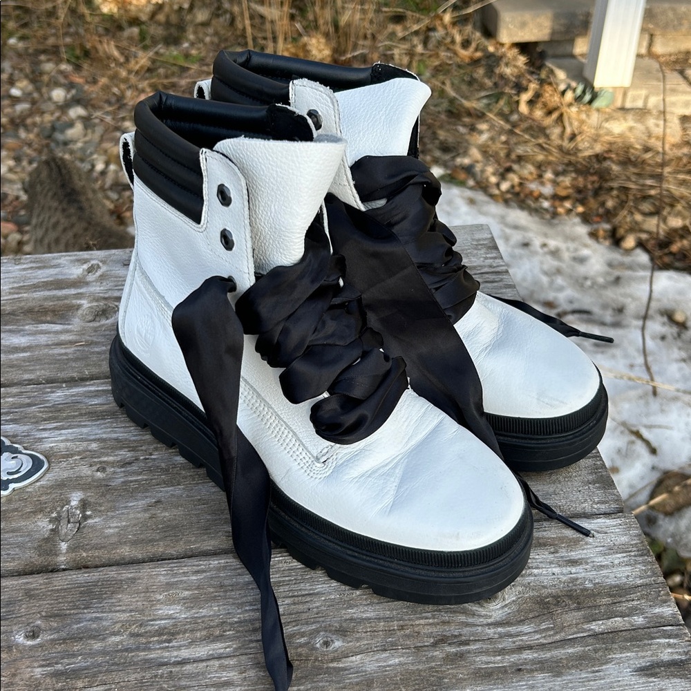 Timberland Green Stride Ray City Waterproof White & Black Boots Women’s Size 7.5